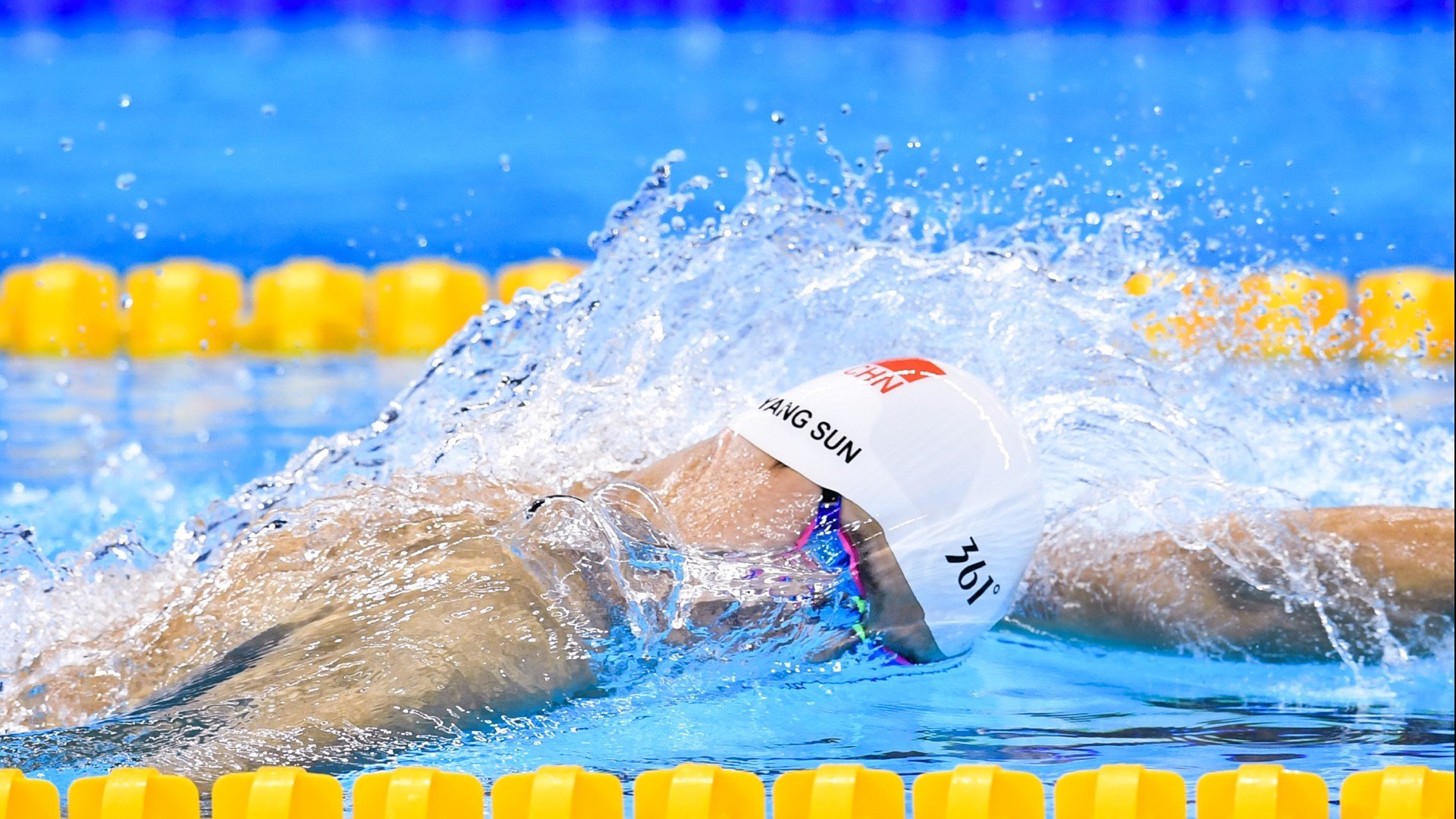 Ming迎来十赛季高光表现，塞尔维亚队球迷沸腾！